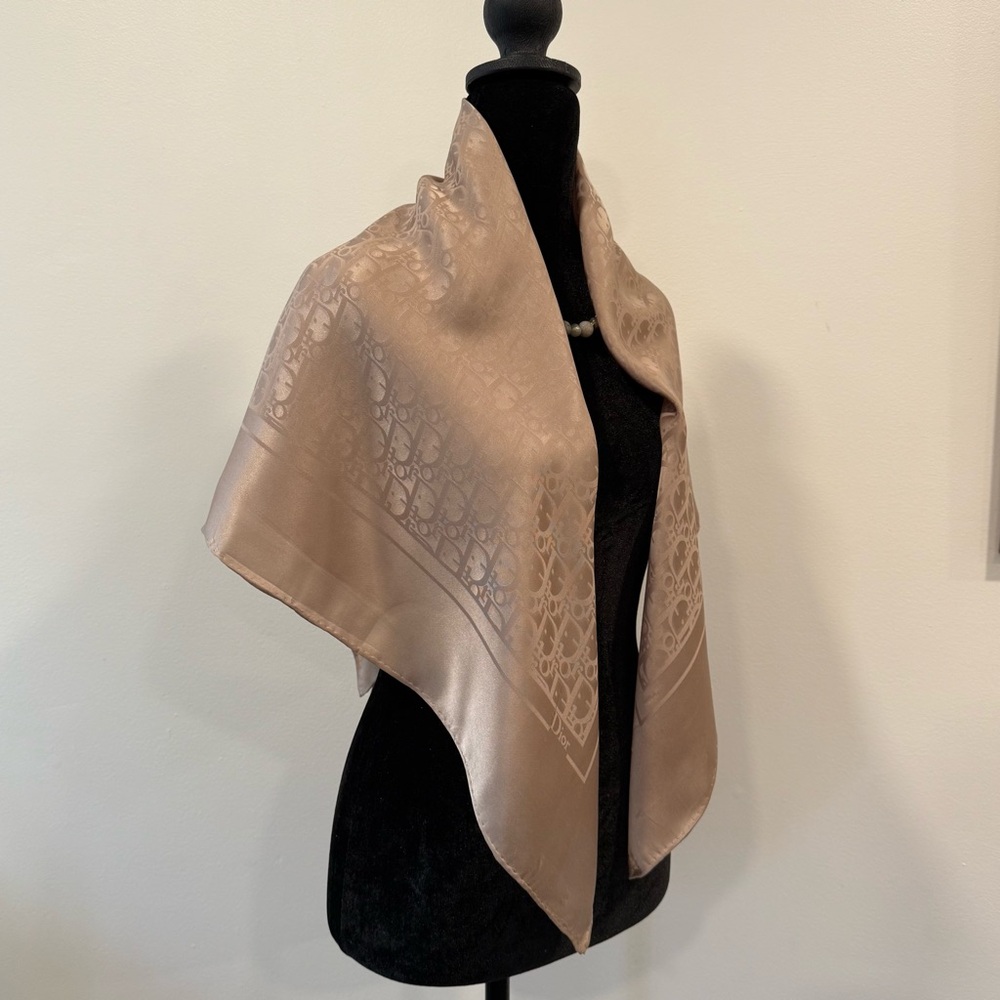 Dior Silk Scar 90 Carré Blush Beige Logo Hand Rolled Made in France - Picture 5 of 13
